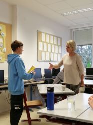 Stil Und Etikette   Marz 2024   24
